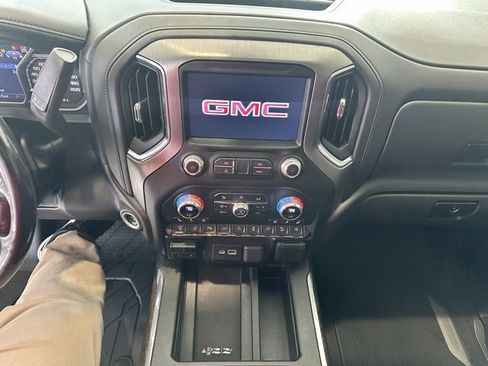 Used 2022 GMC Sierra 2500 Denali image 11