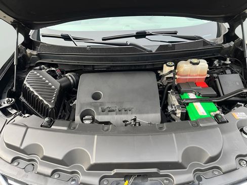 Used 2018 Chevrolet Traverse LT w/ LPO, 'HIT The Road' Package image 16