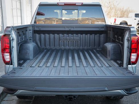 Used 2025 GMC Sierra 1500 Elevation w/ Elevation Premium Package image 5