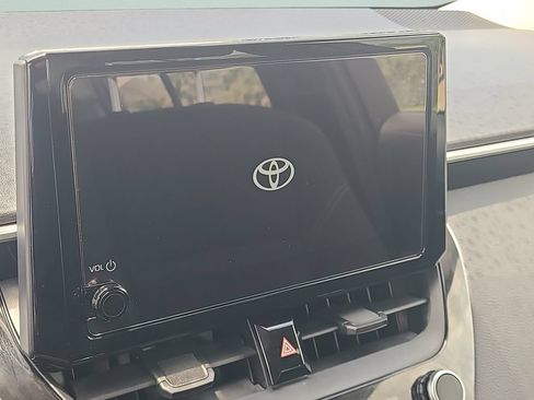 Used 2024 Toyota Corolla LE w/ LE Convenience Package FWD image 14