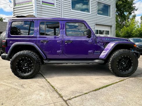 Used 2023 Jeep Wrangler Unlimited Rubicon 4xe w/ Steel Bumper Group AWD/4WD image 4
