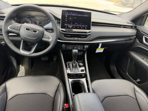 New 2026 Jeep Compass Latitude AWD/4WD image 10