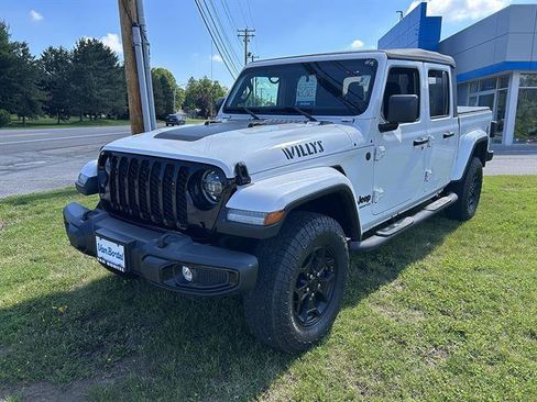 Used 2022 Jeep Gladiator Sport AWD/4WD image 1