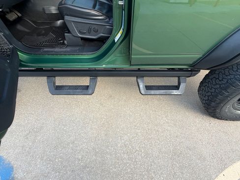 Used 2022 Ford Bronco Badlands image 8