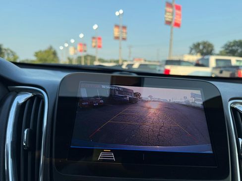 Used 2019 Chevrolet Malibu LT w/ Leather Package FWD image 19