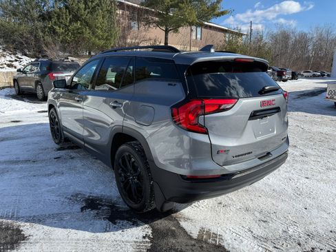 Used 2021 GMC Terrain SLT w/ Infotainment Package II image 3