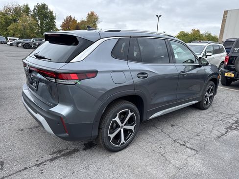 New 2025 Volkswagen Tiguan SE image 7