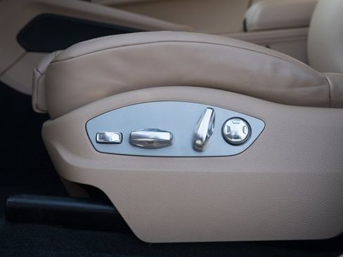 Certified 2023 Porsche Macan Turbo image 20