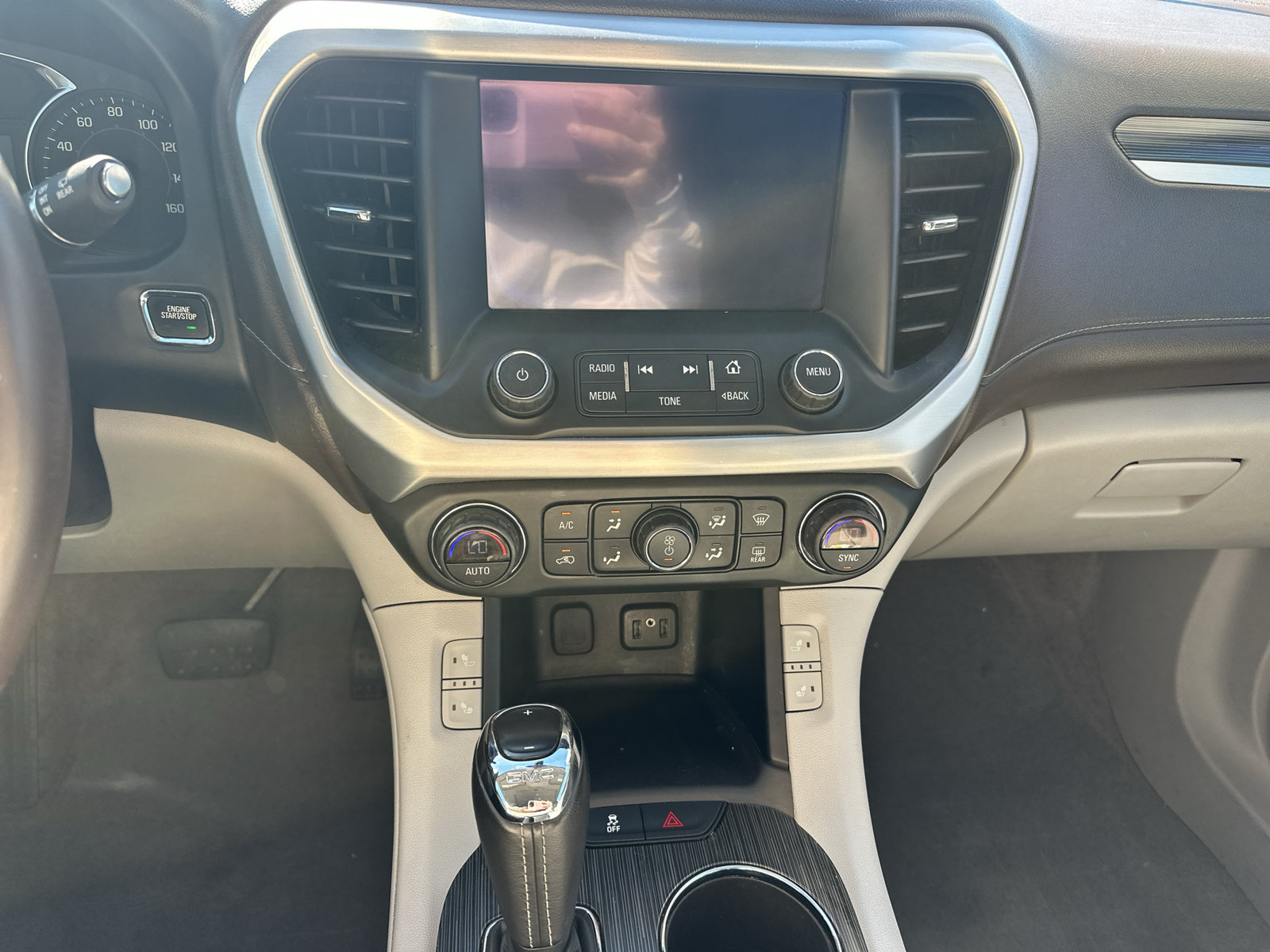 Used 2019 GMC Acadia SLT FWD image 4
