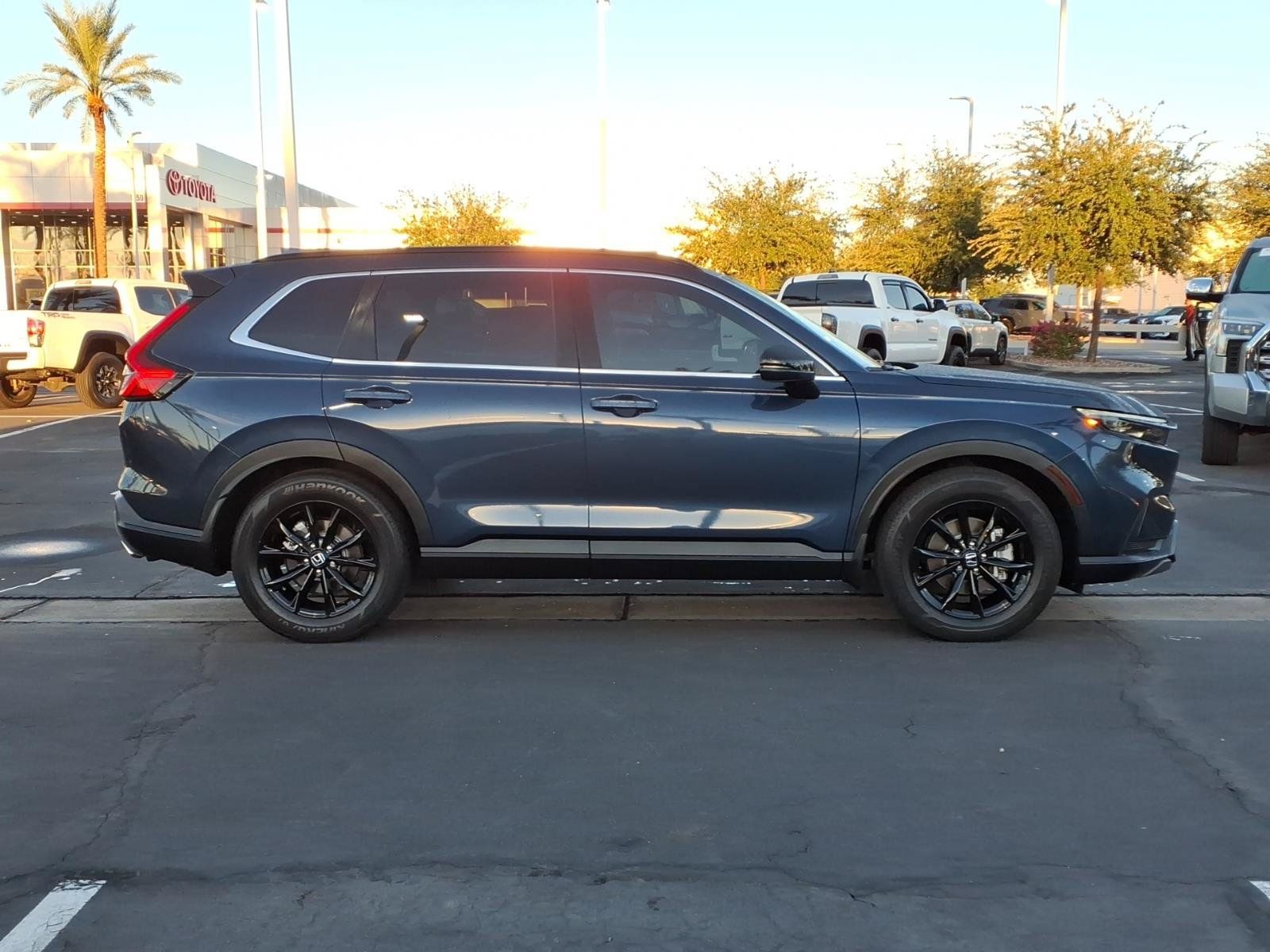 Used 2024 Honda CR-V Sport image 3