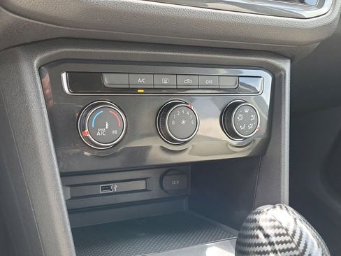 Used 2018 Volkswagen Tiguan S w/ 3rd Row Seat Package AWD/4WD image 21