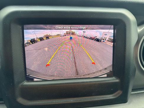 Used 2022 Jeep Wrangler Unlimited Sport image 20