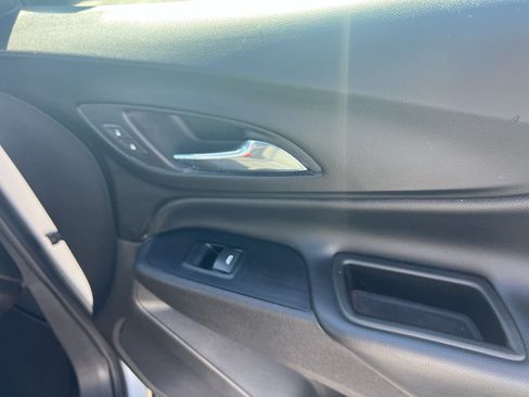 Used 2019 Chevrolet Equinox LT AWD/4WD image 22
