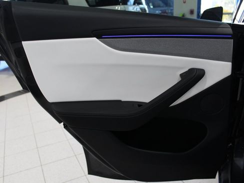 Used 2026 Tesla Model Y Long Range image 21