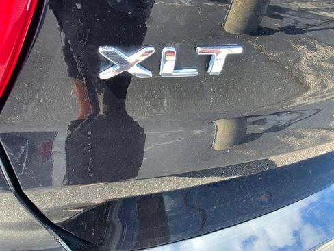 Used 2016 Ford Explorer XLT w/ Equipment Group 202A AWD/4WD image 6