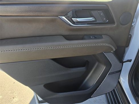 New 2026 GMC Yukon Denali Ultimate image 12