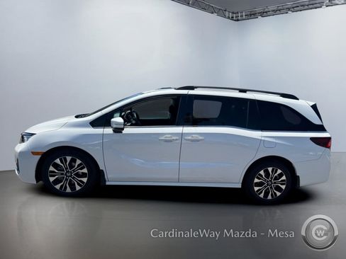 Used 2025 Honda Odyssey Elite image 7