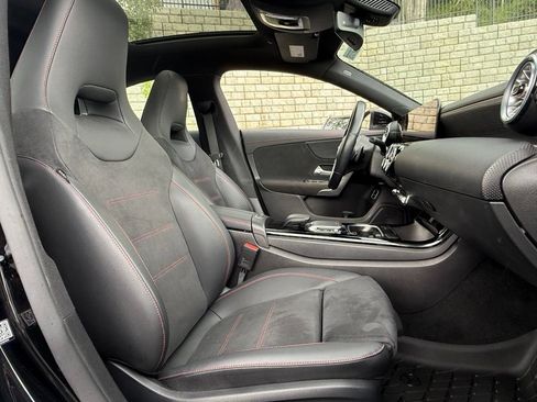 Used 2023 Mercedes-Benz CLA 250 4MATIC image 32