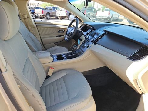 Used 2017 Ford Taurus SE image 27