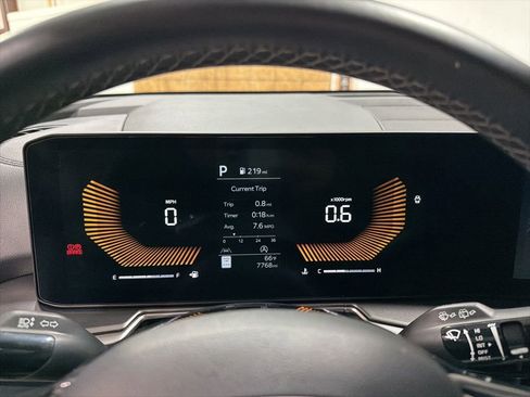 Used 2024 Kia Sorento S image 16