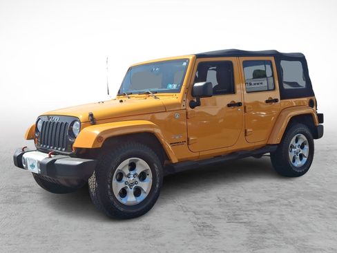 Used 2013 Jeep Wrangler Unlimited Sahara image 3