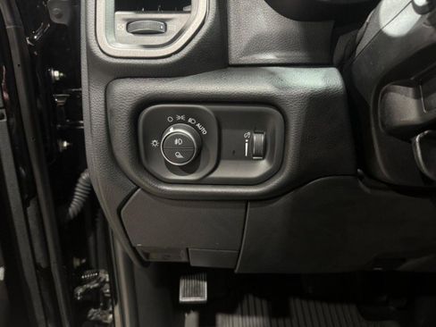 Used 2022 RAM 3500 Tradesman w/ Chrome Appearance Group image 31