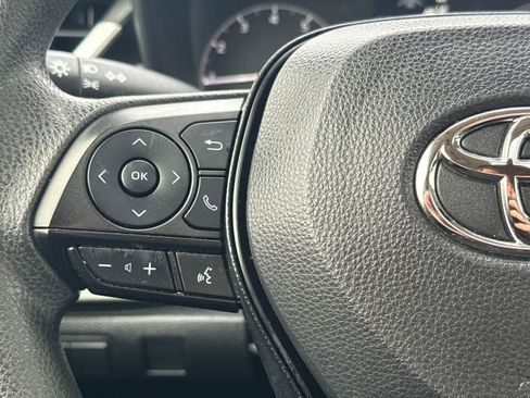 Used 2023 Toyota Corolla LE image 19