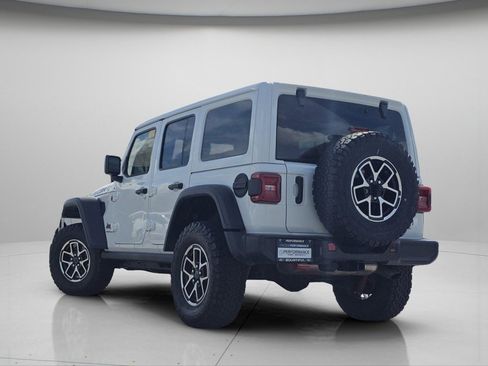 Used 2025 Jeep Wrangler Unlimited Rubicon AWD/4WD image 21