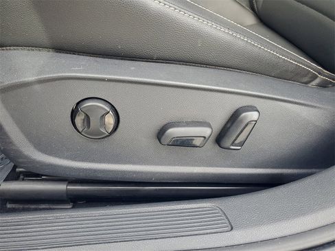 Used 2022 Volkswagen Jetta SE image 18