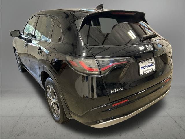 Certified 2024 Honda HR-V EX-L image 4