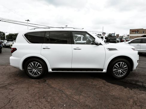 Used 2023 Nissan Armada SL w/ Captain's Chairs Package AWD/4WD image 7