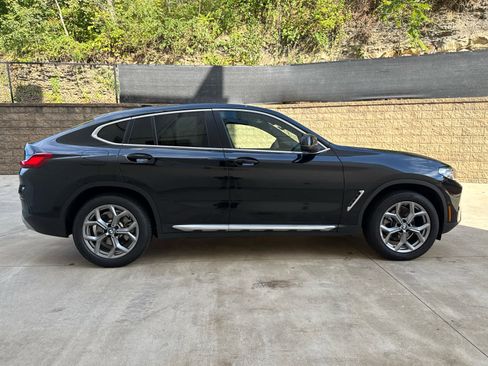 Certified 2025 BMW X4 xDrive30i image 7