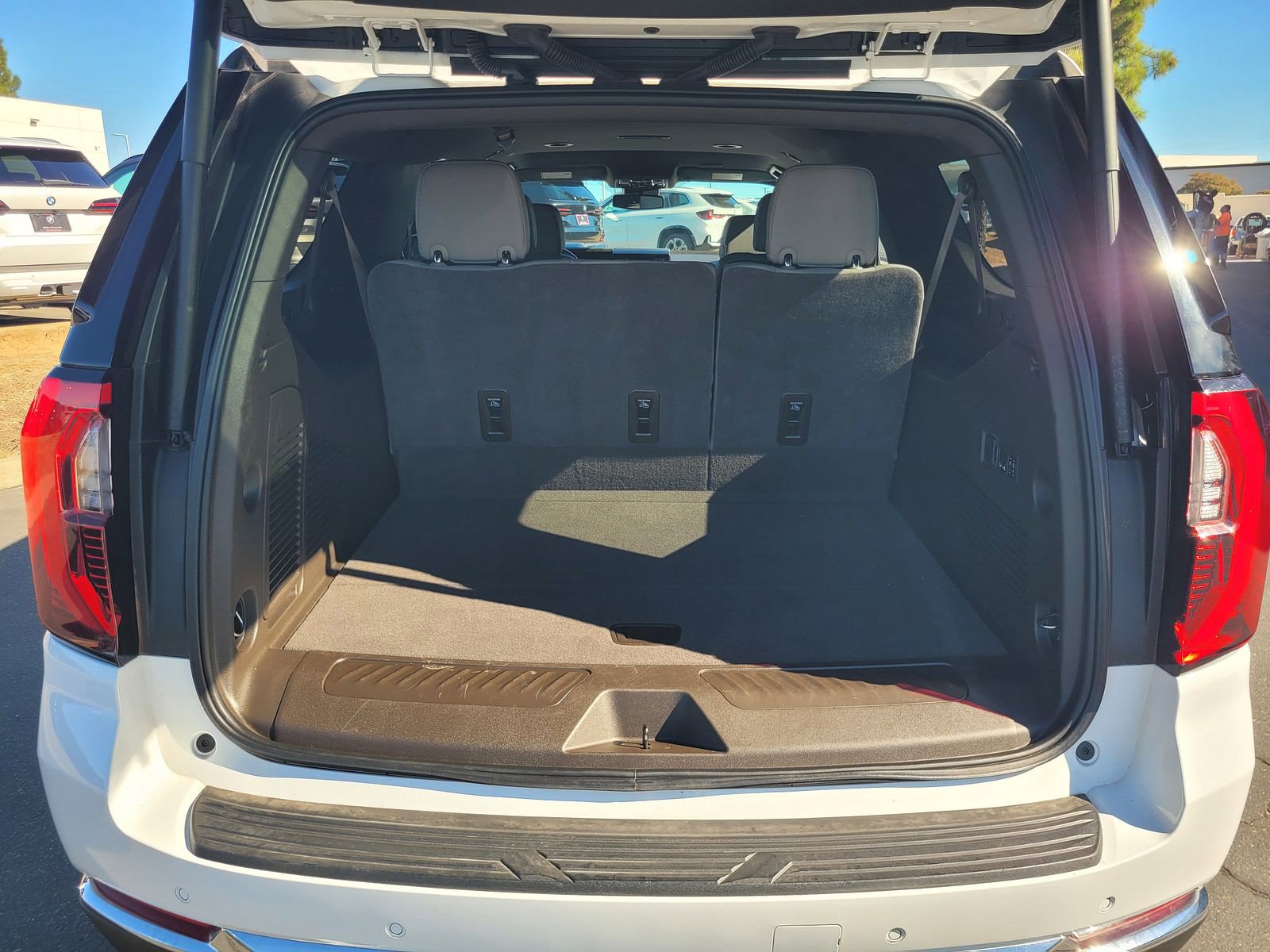 Used 2026 GMC Yukon XL Elevation AWD/4WD image 7