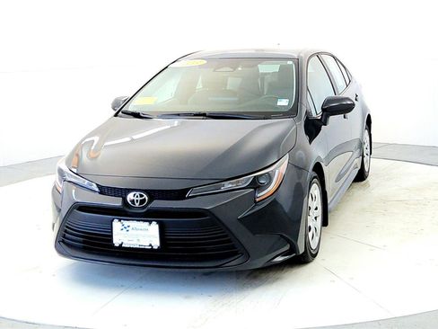 Certified 2023 Toyota Corolla LE image 2