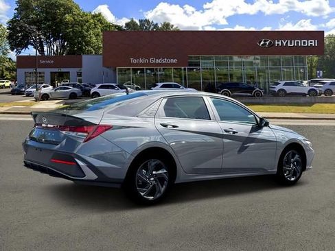 New 2026 Hyundai Elantra Sport FWD image 8