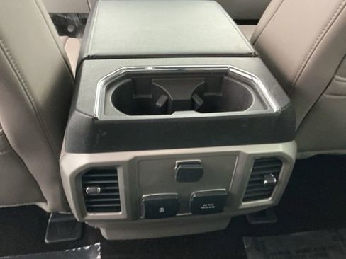 Used 2018 Ford F150 Lariat w/ Equipment Group 502A Luxury AWD/4WD image 27