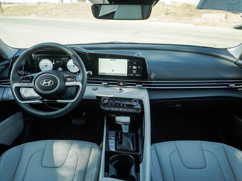 New 2026 Hyundai Elantra Limited FWD image 12
