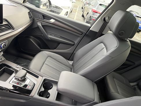 Used 2025 Audi Q5 2.0T Premium w/ Convenience Plus Package image 31