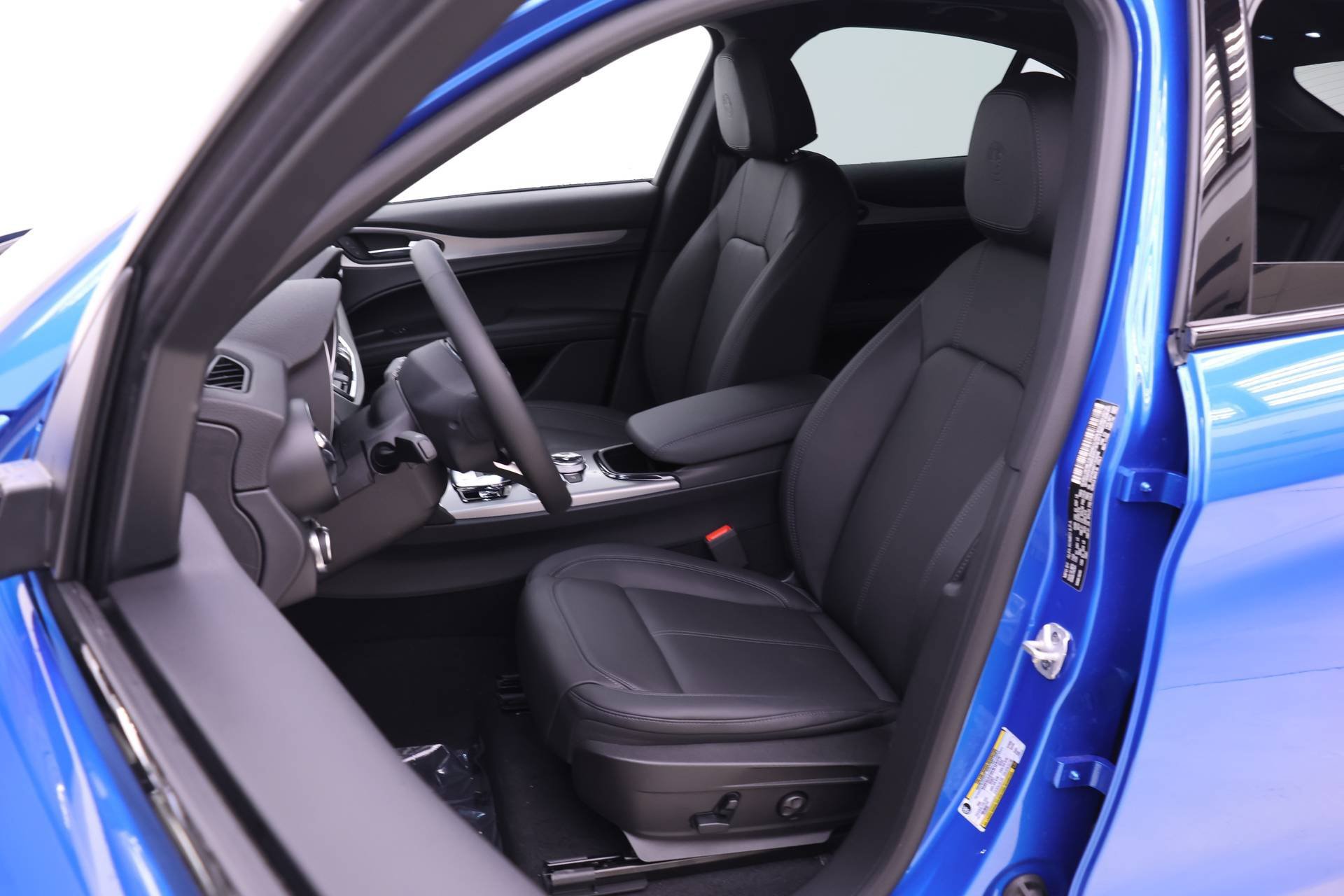 New 2026 Alfa Romeo Stelvio Sprint AWD/4WD image 7