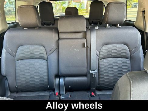 Used 2023 Nissan Pathfinder SV image 14