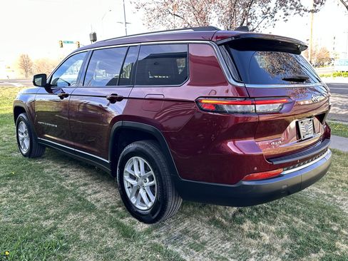 Used 2023 Jeep Grand Cherokee L Laredo image 9