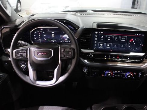 Used 2025 GMC Sierra 1500 Elevation image 31