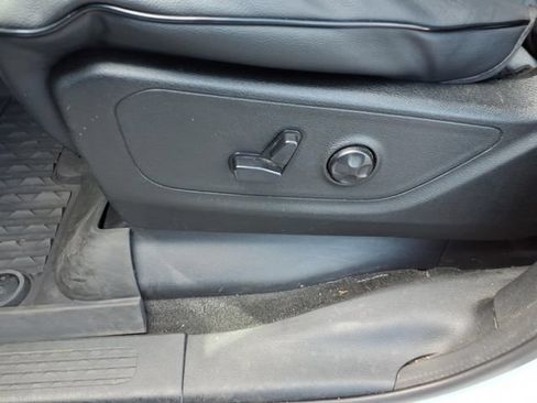 Used 2020 RAM 1500 Big Horn AWD/4WD image 5