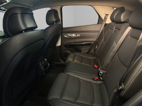 Used 2025 Genesis GV70 2.5T image 16