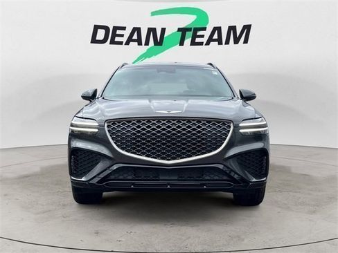 Used 2025 Genesis GV70 3.5T Sport image 3