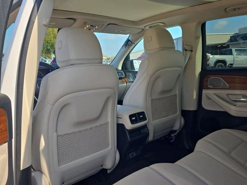 Used 2024 Mercedes-Benz GLE 450 4MATIC image 17