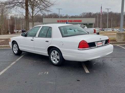 Used 2011 Ford Crown Victoria LX w/ Comfort Appearance Pkg image 14