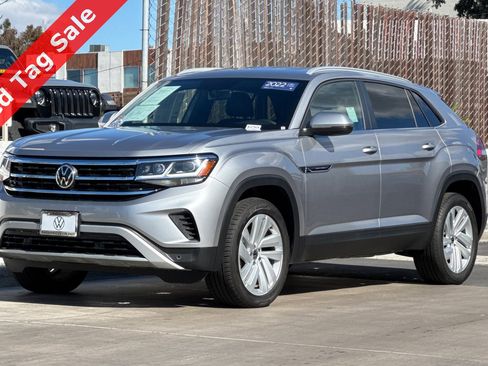 Certified 2022 Volkswagen Atlas Cross Sport SE image 9