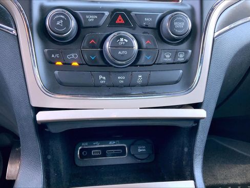 Used 2015 Jeep Grand Cherokee Limited w/ Luxury Group II AWD/4WD image 34
