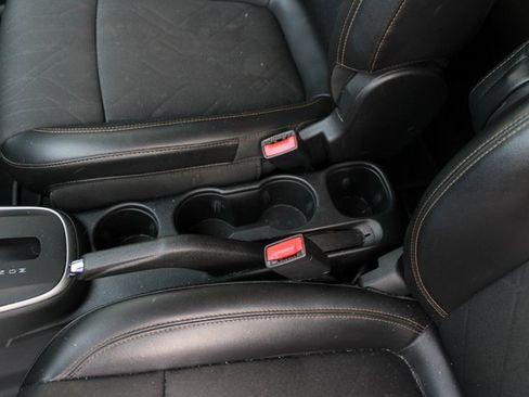 Used 2021 Chevrolet Trax LT image 27